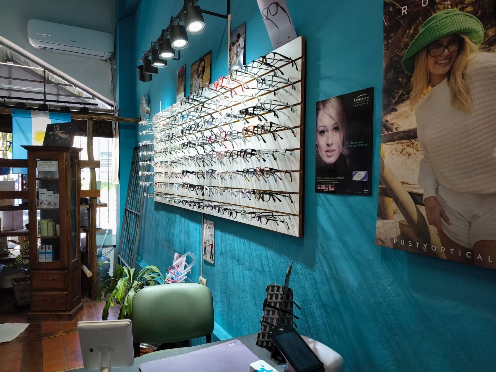 Interior de la óptica